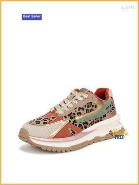 Trendy Oxford Sneaker with Lace-Up Closure and Cushioned Insole